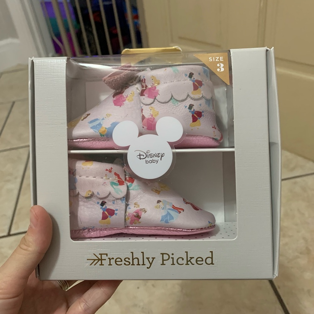 Princess Bow Mocs